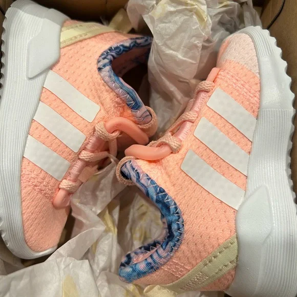 Adidas Kids Peach Sneakers New - Picture 1 of 5